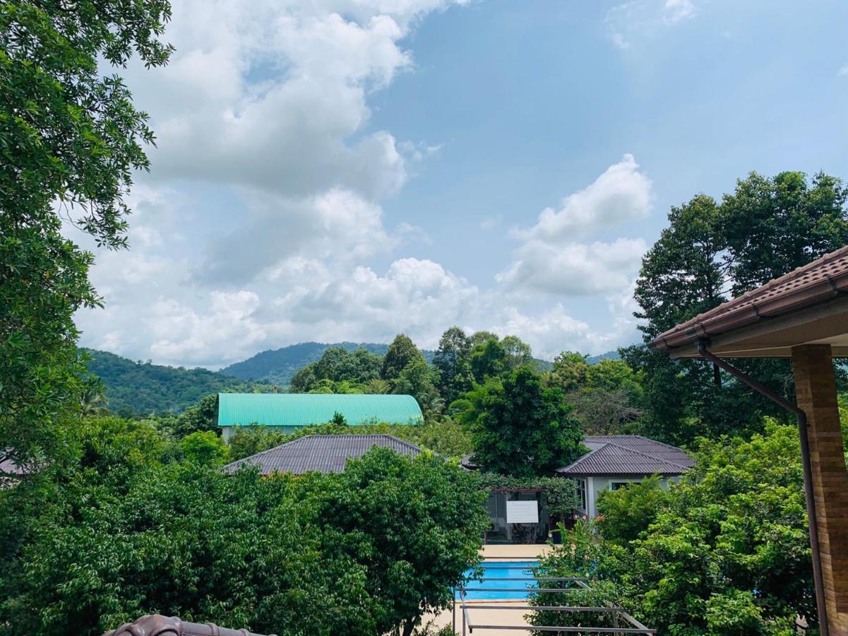 Hotel Baan Suan Khun Yaiy Ban Wang Takhrai Zewnętrze zdjęcie