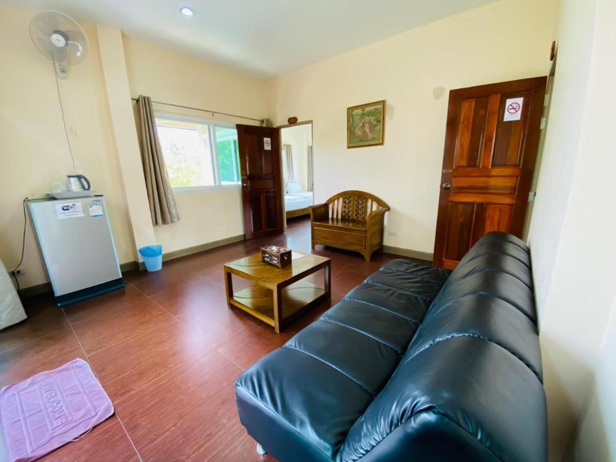 Hotel Baan Suan Khun Yaiy Ban Wang Takhrai Zewnętrze zdjęcie