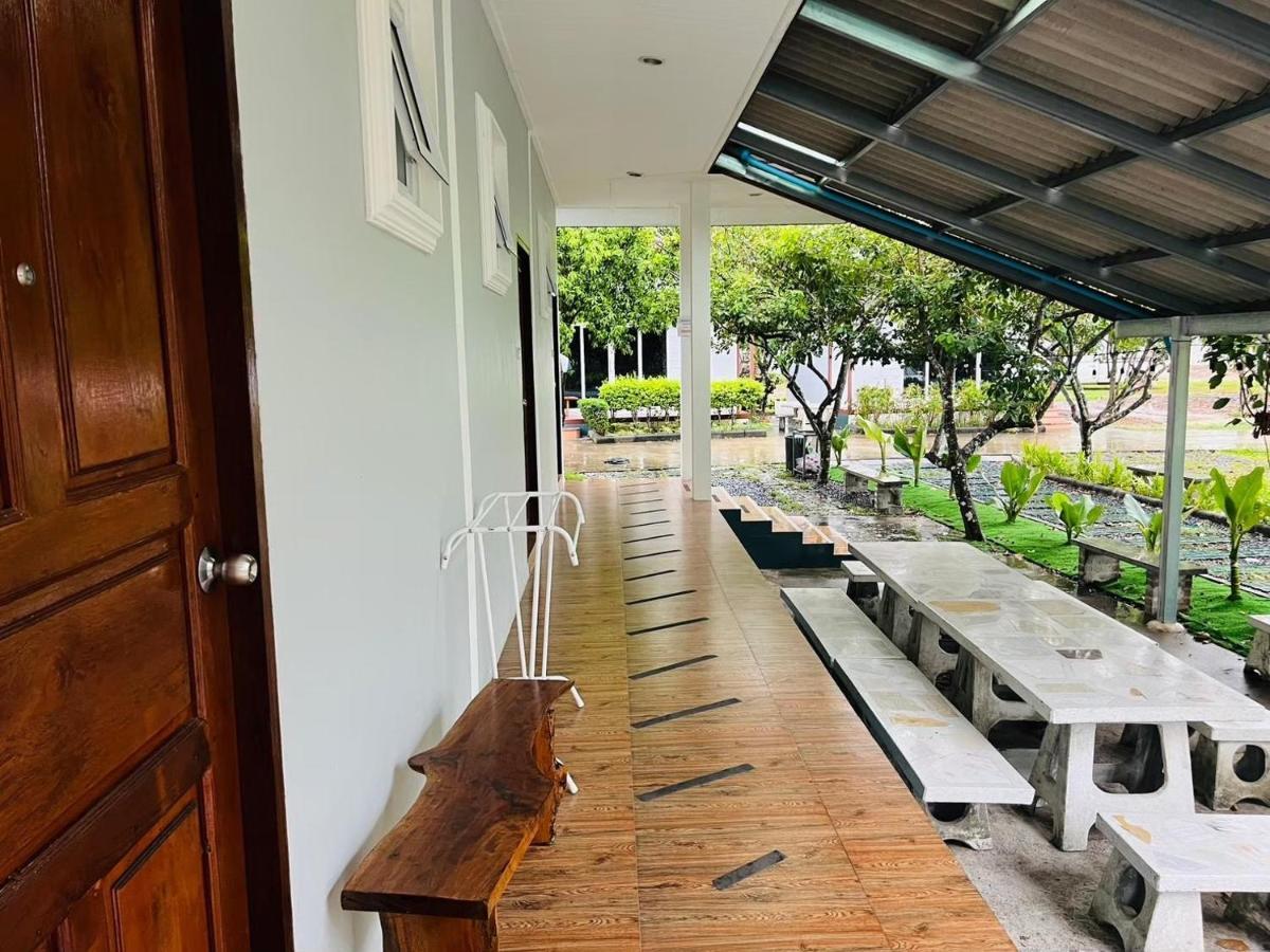 Hotel Baan Suan Khun Yaiy Ban Wang Takhrai Zewnętrze zdjęcie