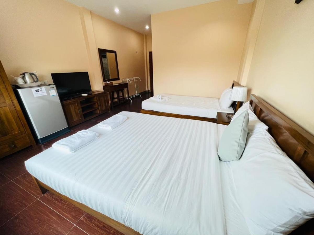 Hotel Baan Suan Khun Yaiy Ban Wang Takhrai Zewnętrze zdjęcie